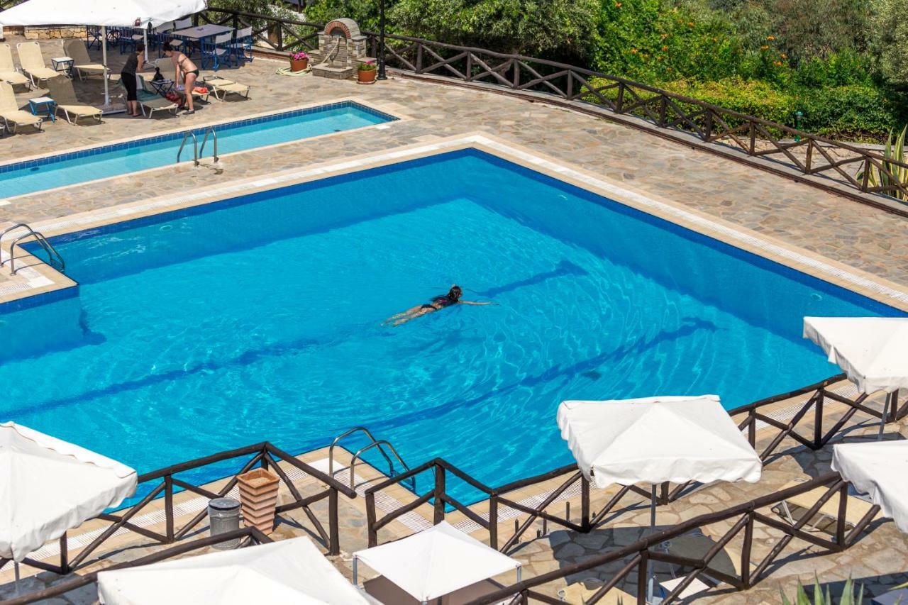 Agionissi Resort Amolianí Luaran gambar